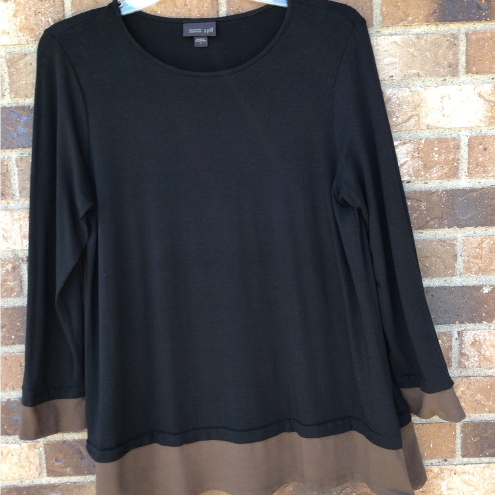 Women's Black and Brown Top
